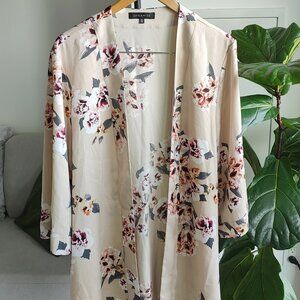 Dynamite Floral Kimono